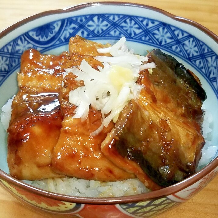 秋刀魚のかば焼き丼